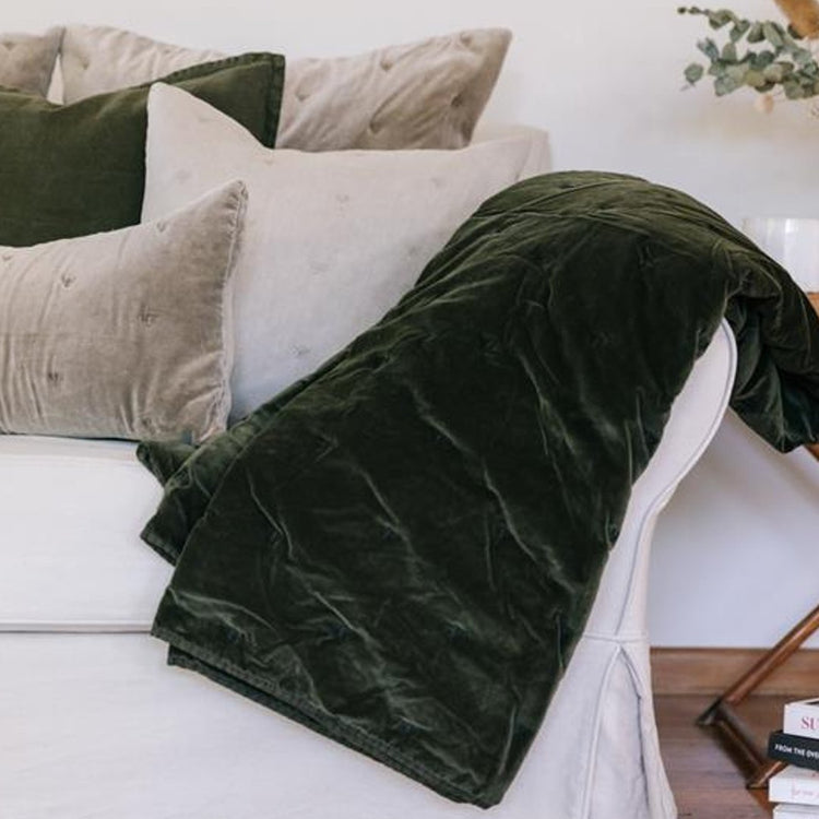Throws and Blankets | Annie Mo's
