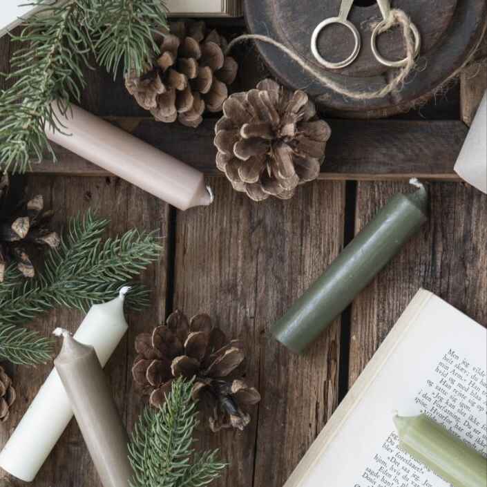 Short Dinner Candles - Forest Green 11cm-B