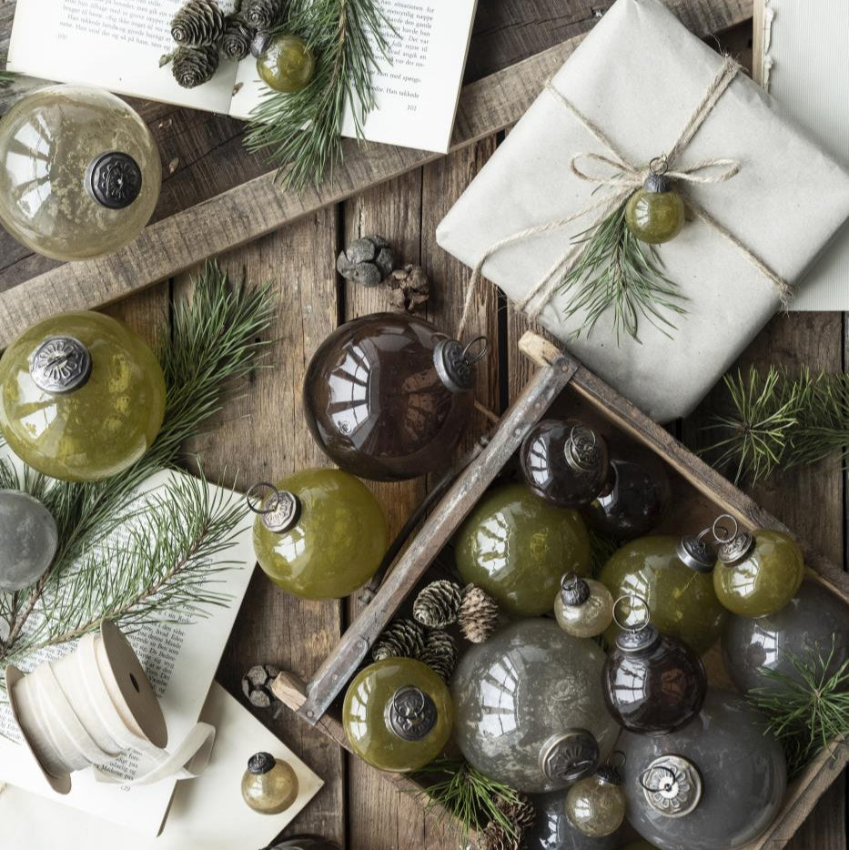 Bag with Eight Mini Autumn Green Glass Baubles 4cm