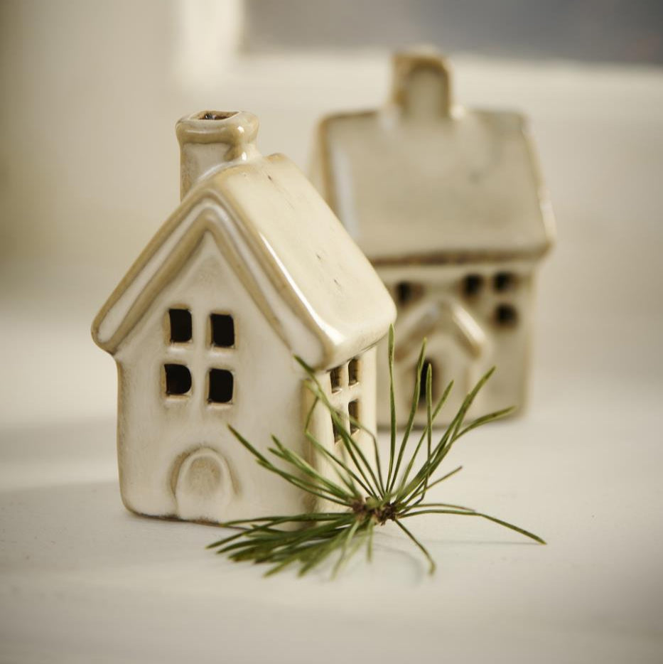 Assorted Set of Two Ceramic Mini Houses 6cm