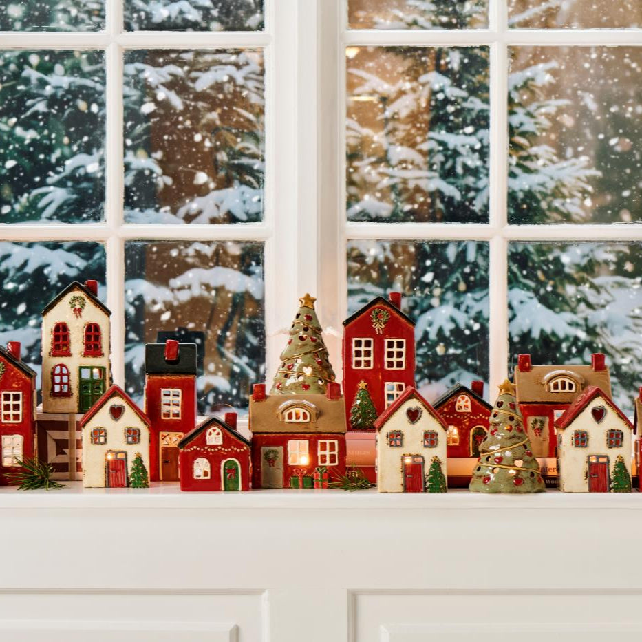 Ceramic Tealight House with Red Bow on Door 10cm