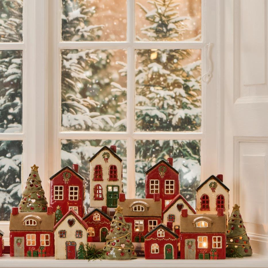 Ceramic Tealight House with Green Door and Wreath at Top 19cm