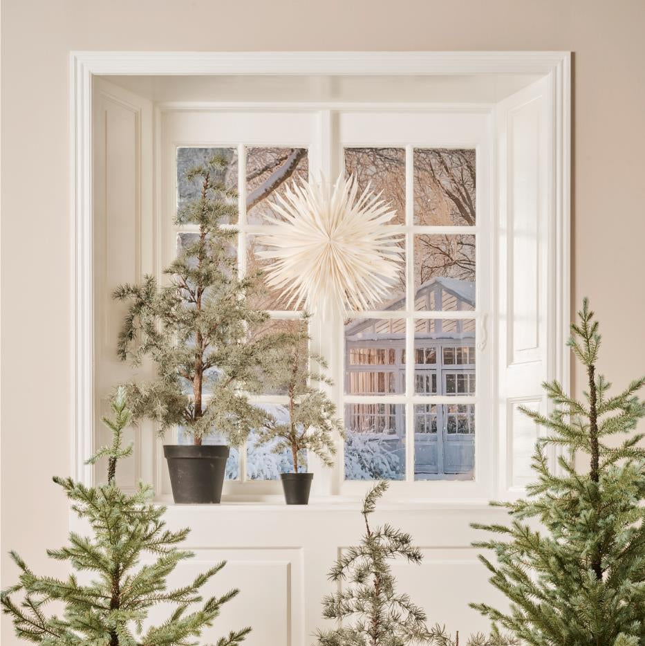 Artificial Cedar Christmas Tree in Plastic Black Pot 120cm