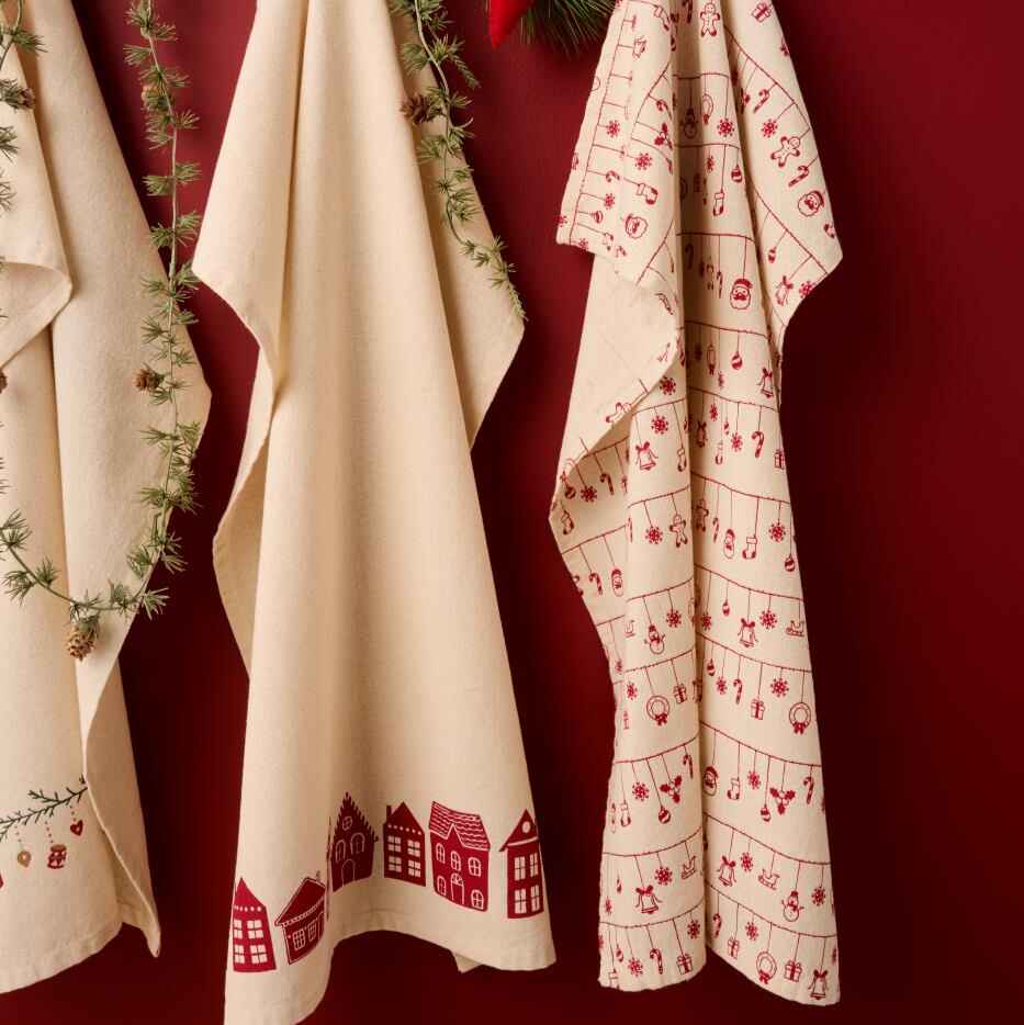 Tea Towel with Red Houses Motif 50cm x 70cm