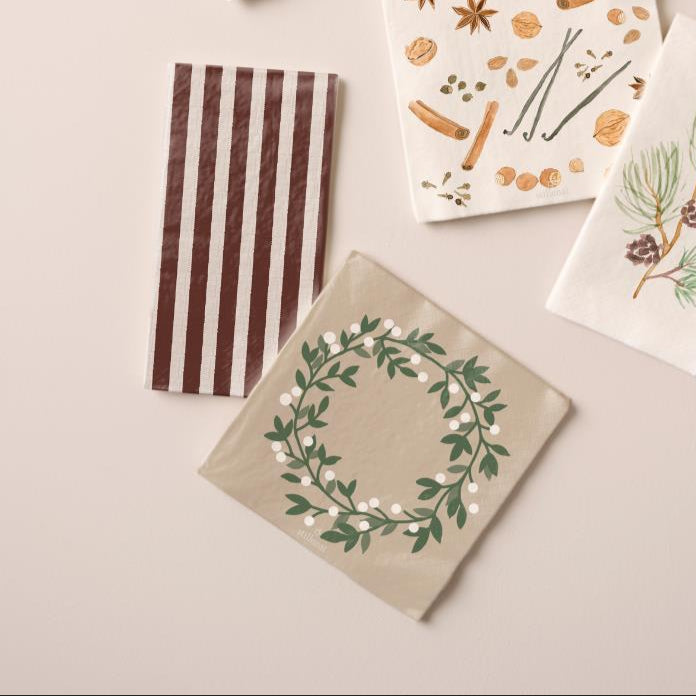 20 Paper Napkins - Snowberry Wreath 33cm