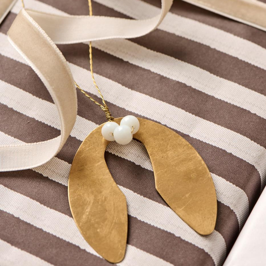 Mistletoe Gift Hanger 5cm