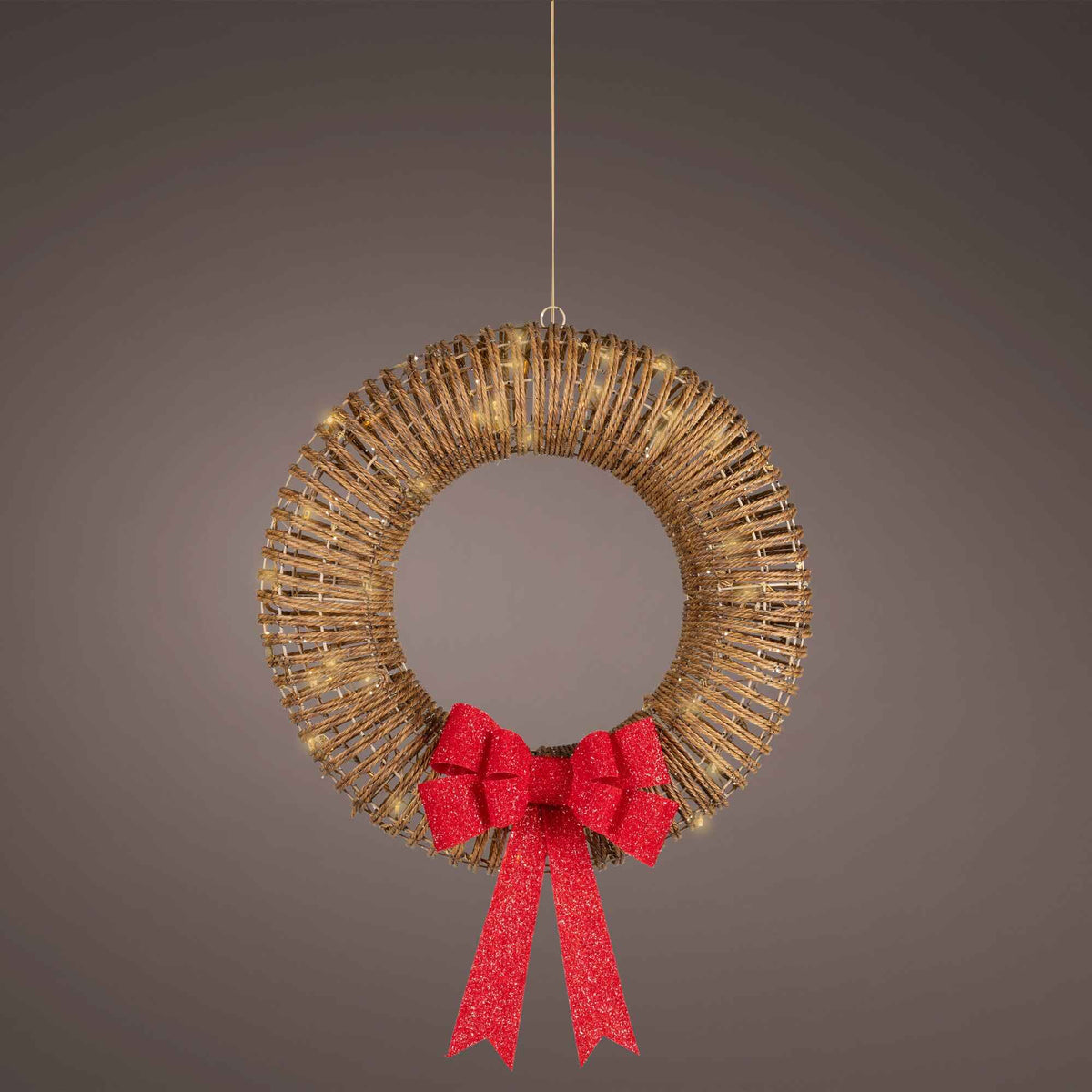 LED Wicker Flashing Effect Outdoor Wreath 58cm | Annie Mo's