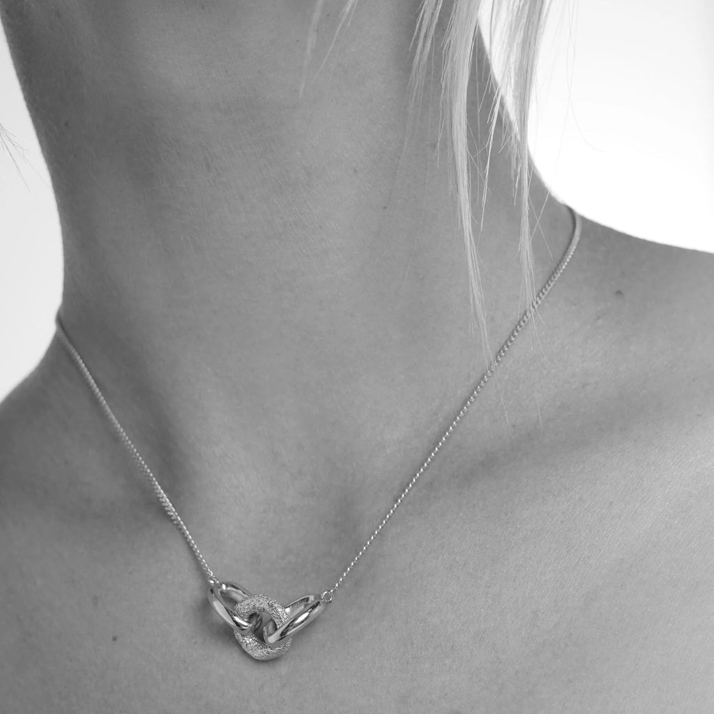 Bind Necklace Silver 2