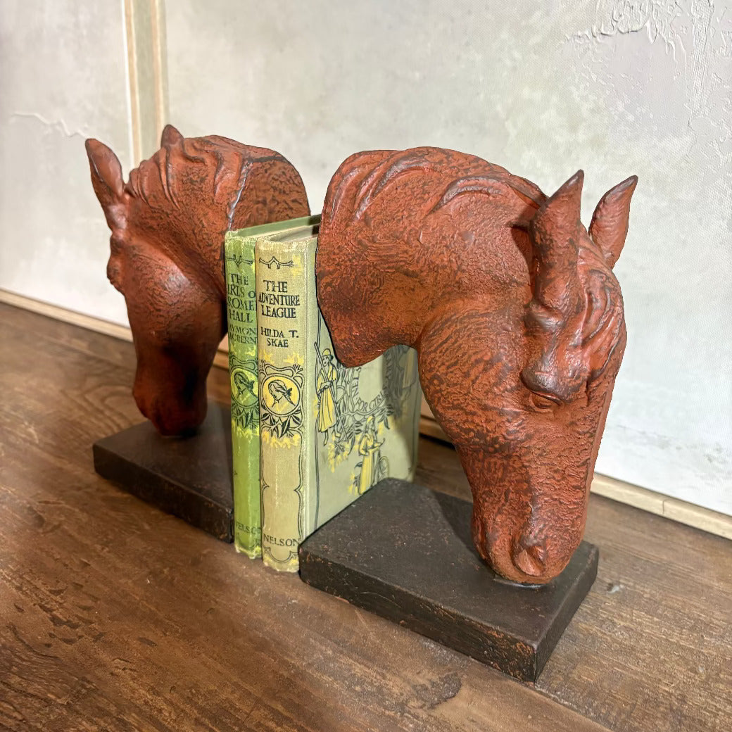 Bowing Horse Heads Bookends 21cm