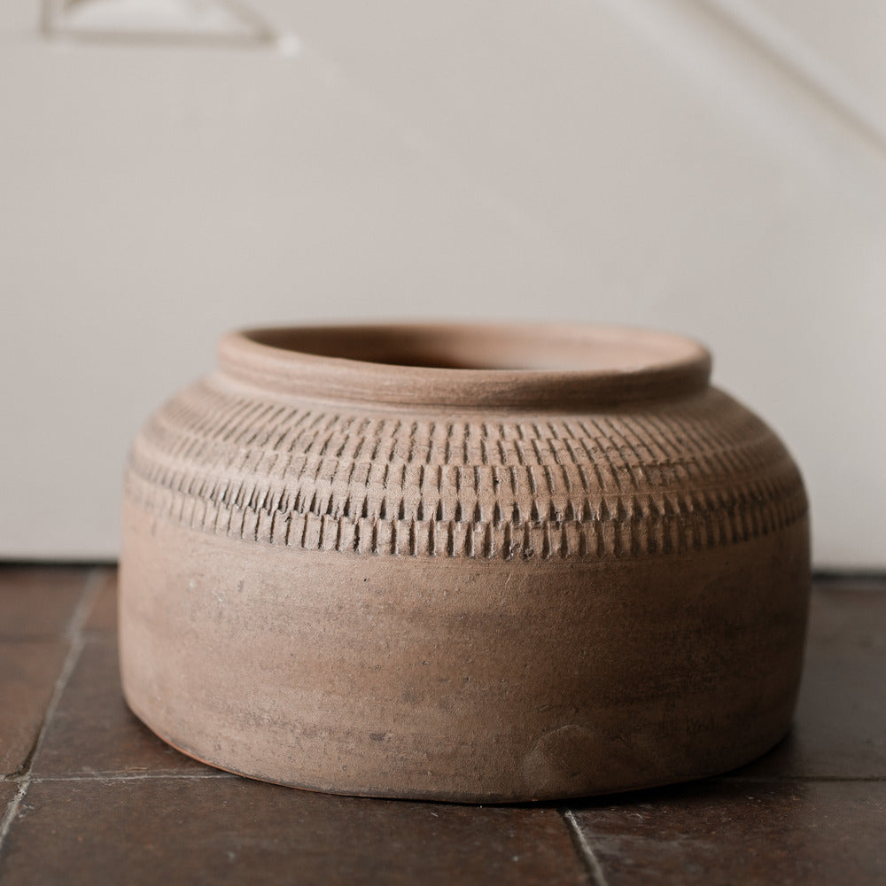Oulu Terracotta Bowl - Antiqued 23.5cm | Annie Mo's