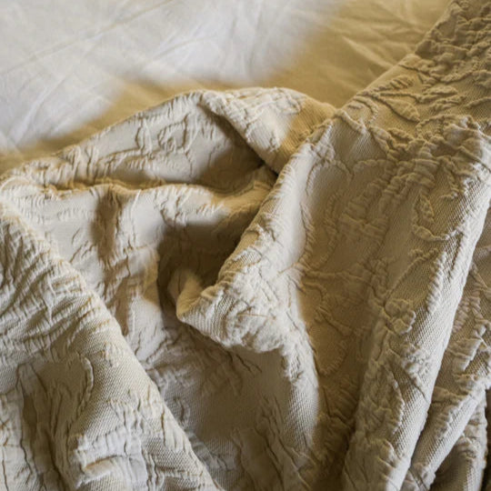 Chatsworth Bedspread - Antique White 220 x 230cm | Annie Mo's