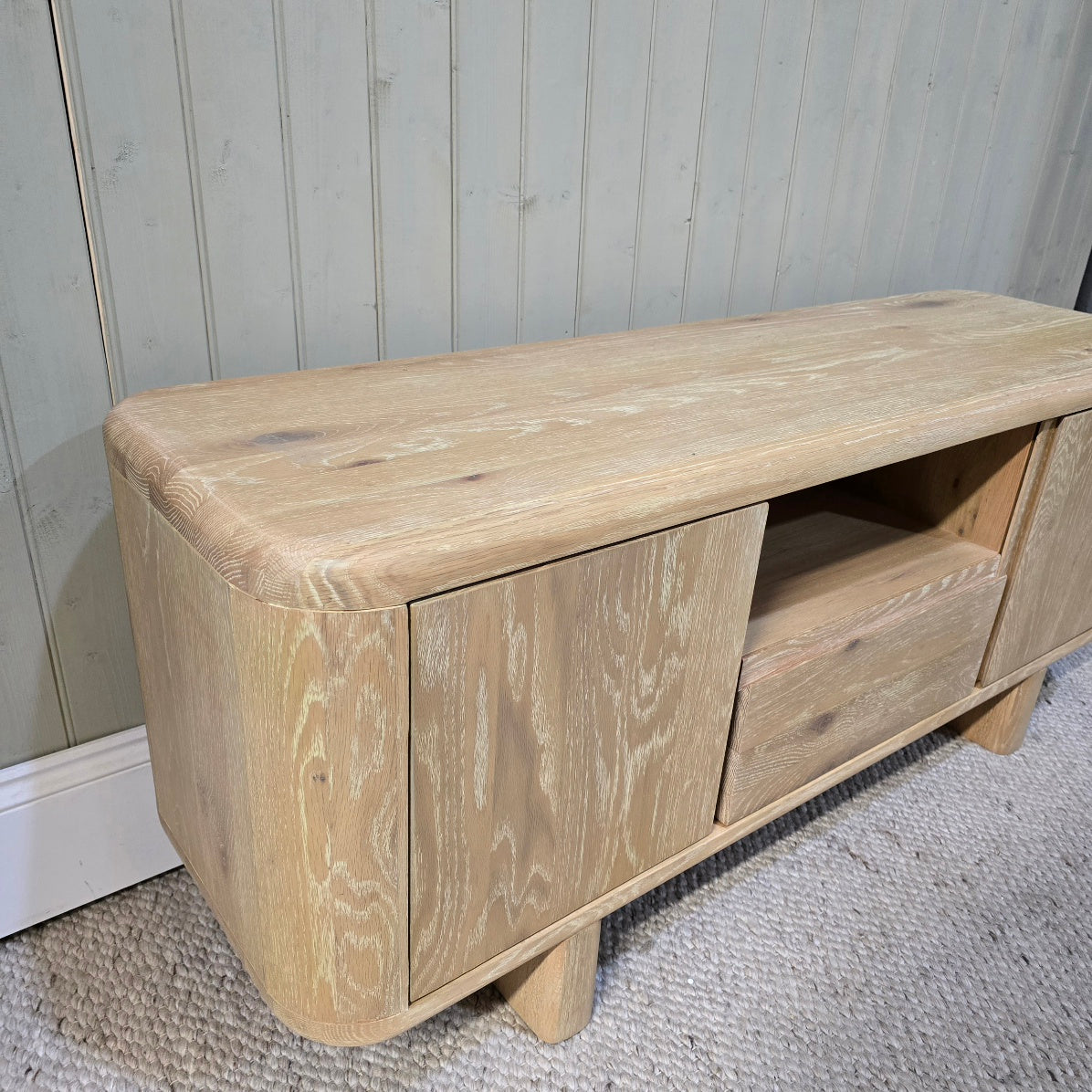 Flynn TV Unit 8