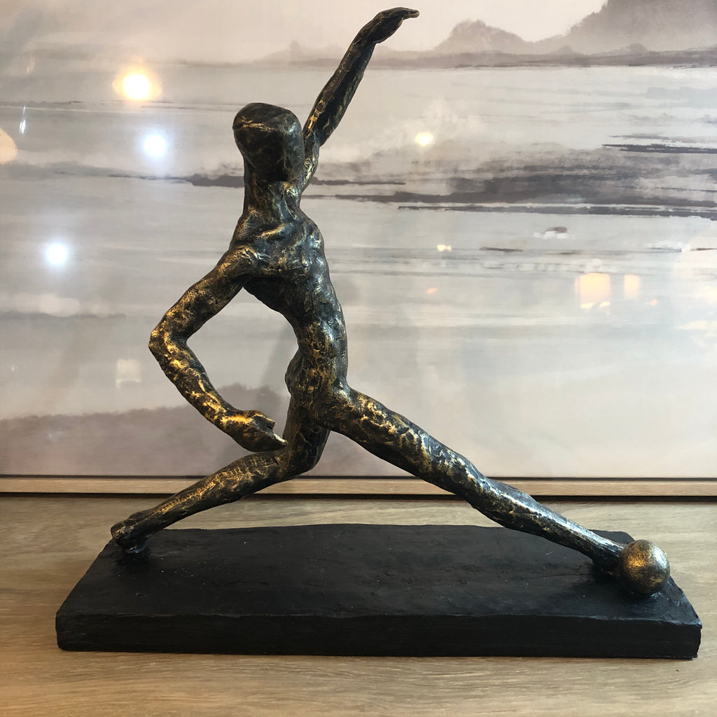 Football Player Sculpture 34cm | Annie Mo's