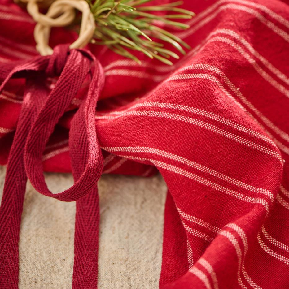 Kaja Red with Thin Natural Stripes 50cm x 70cm E