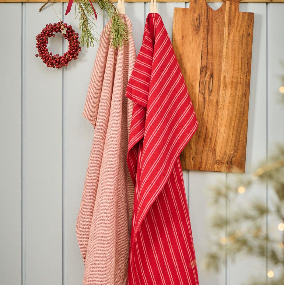 Kaja Red with Thin Natural Stripes 50cm x 70cm C