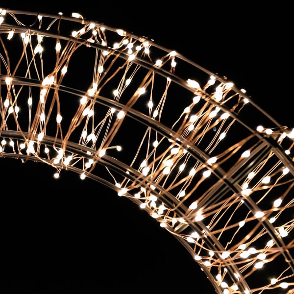 LED Lit Wreath with 1800 Lights 80cm-B
