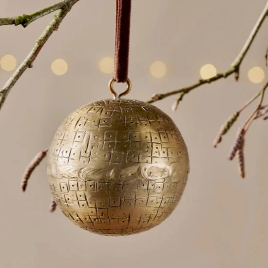 Manya Metal Round Bauble - Brass - 7cm - Choice-C