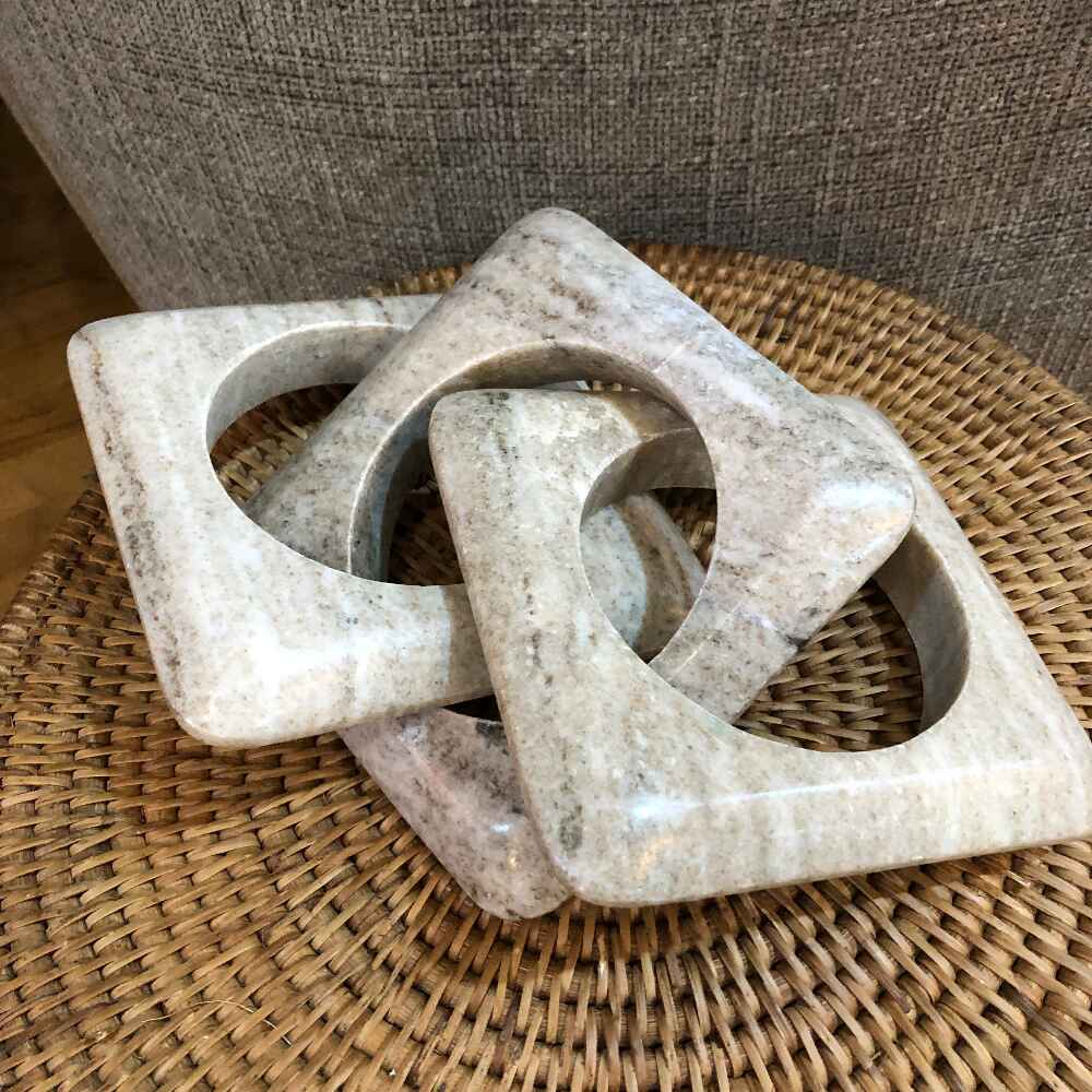 Marble Links Decoration