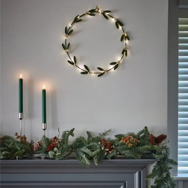 Mistletoe Wreath 16 warm white LEDs - Battery Operated | Annie Mo's