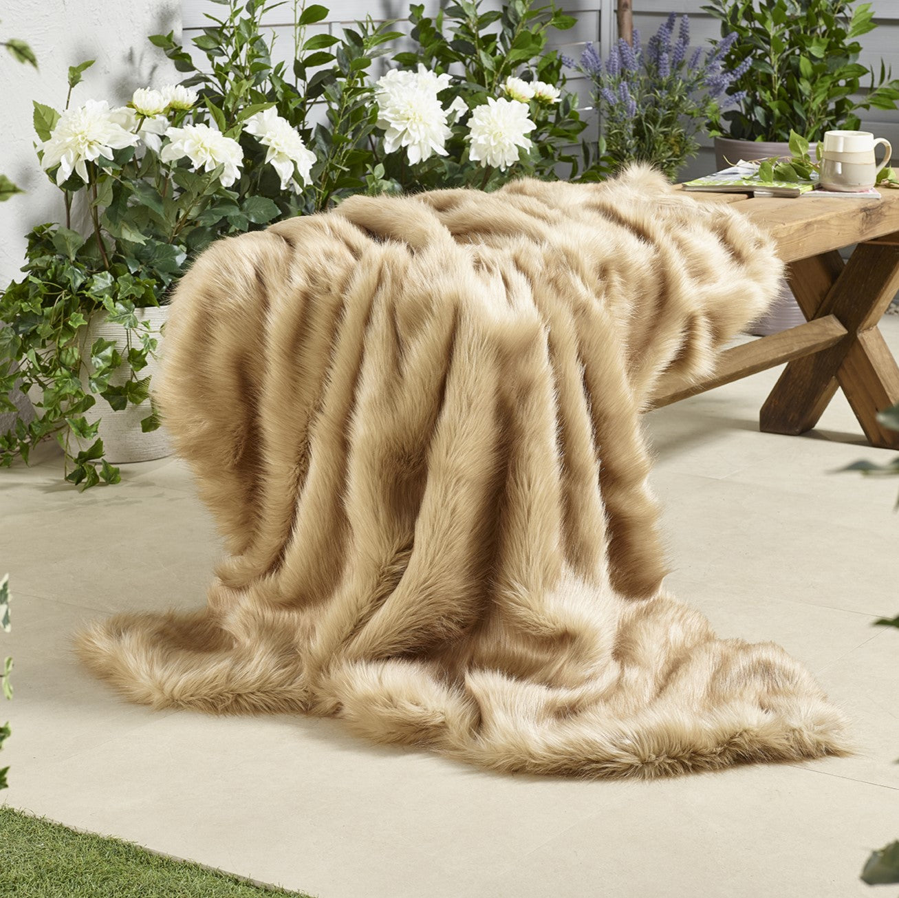 Sahara Longhaired Faux Fur Throw - Size Choice | Annie Mo's2