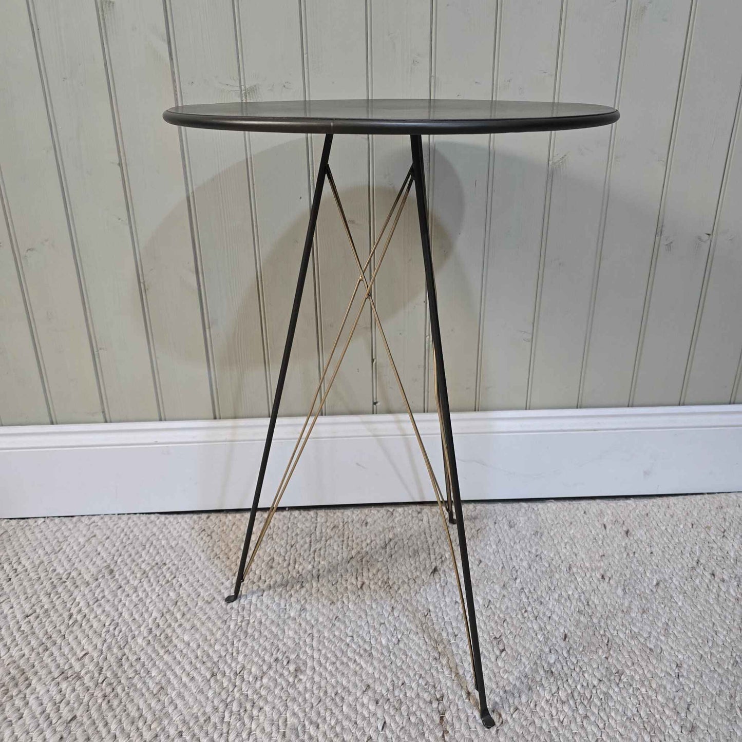 Metal Round Side Table - CLEARANCE