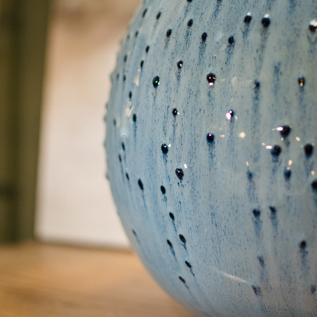 BlueDotCeramicLampwithNaturalLinenShade62cm.. B