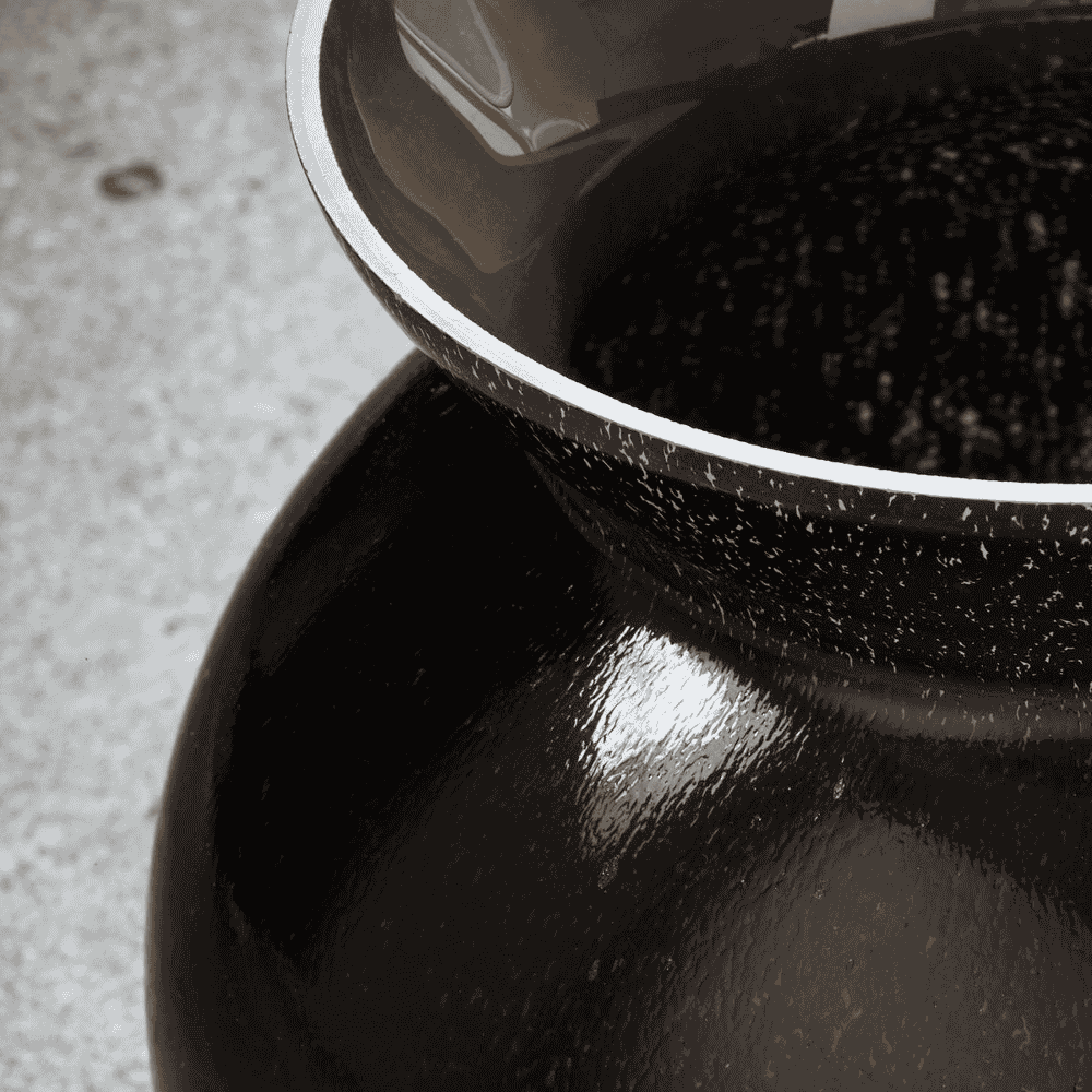 Chena Black Vase 23cm