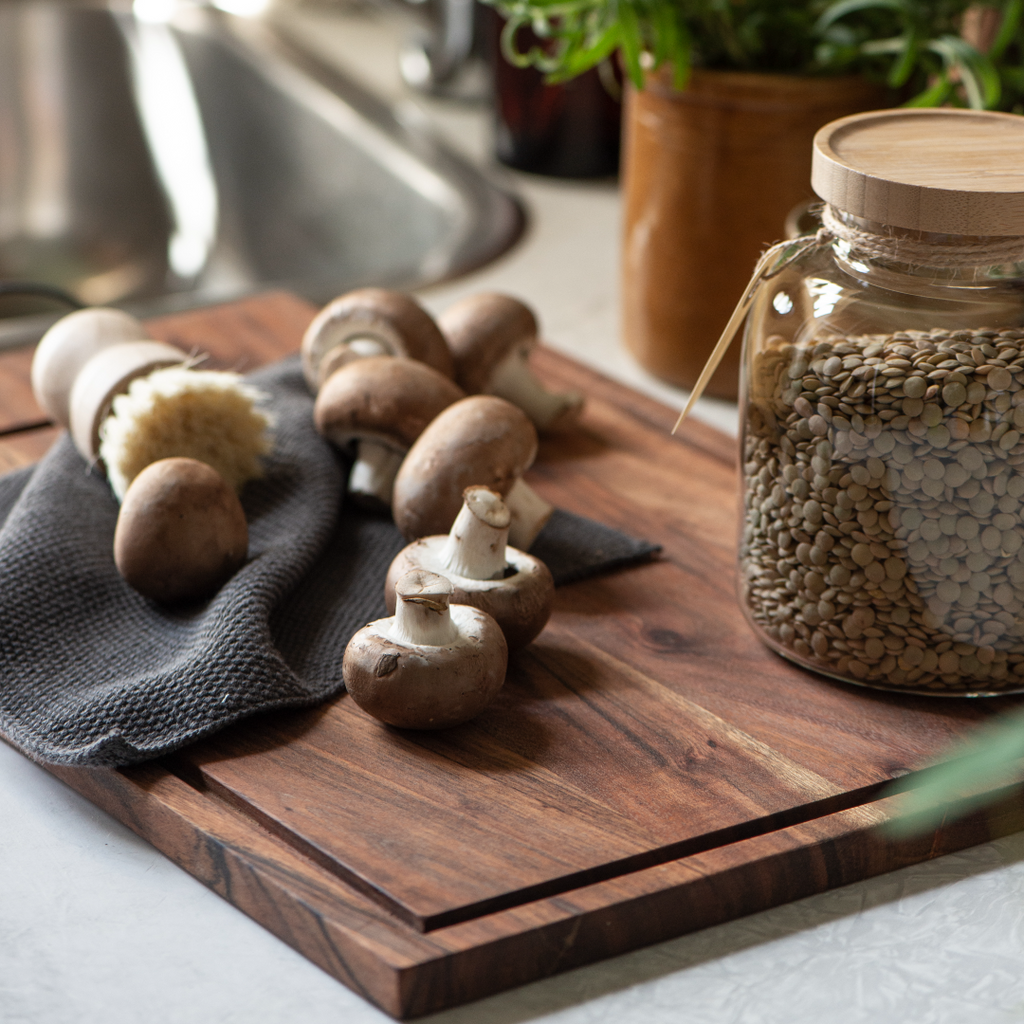 Oiled Acacia Cutting Board with Groove 48cm | Annie Mo's