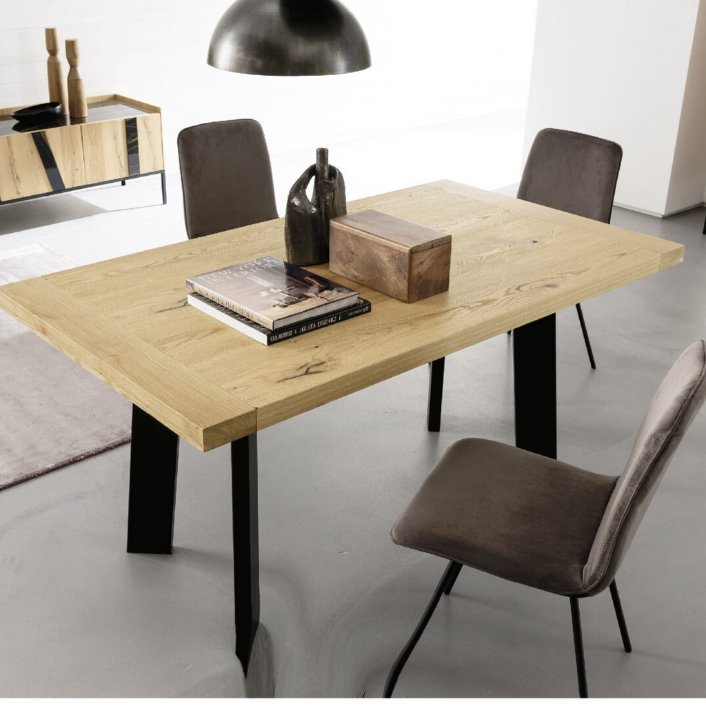 Street Ferro Fixed Table