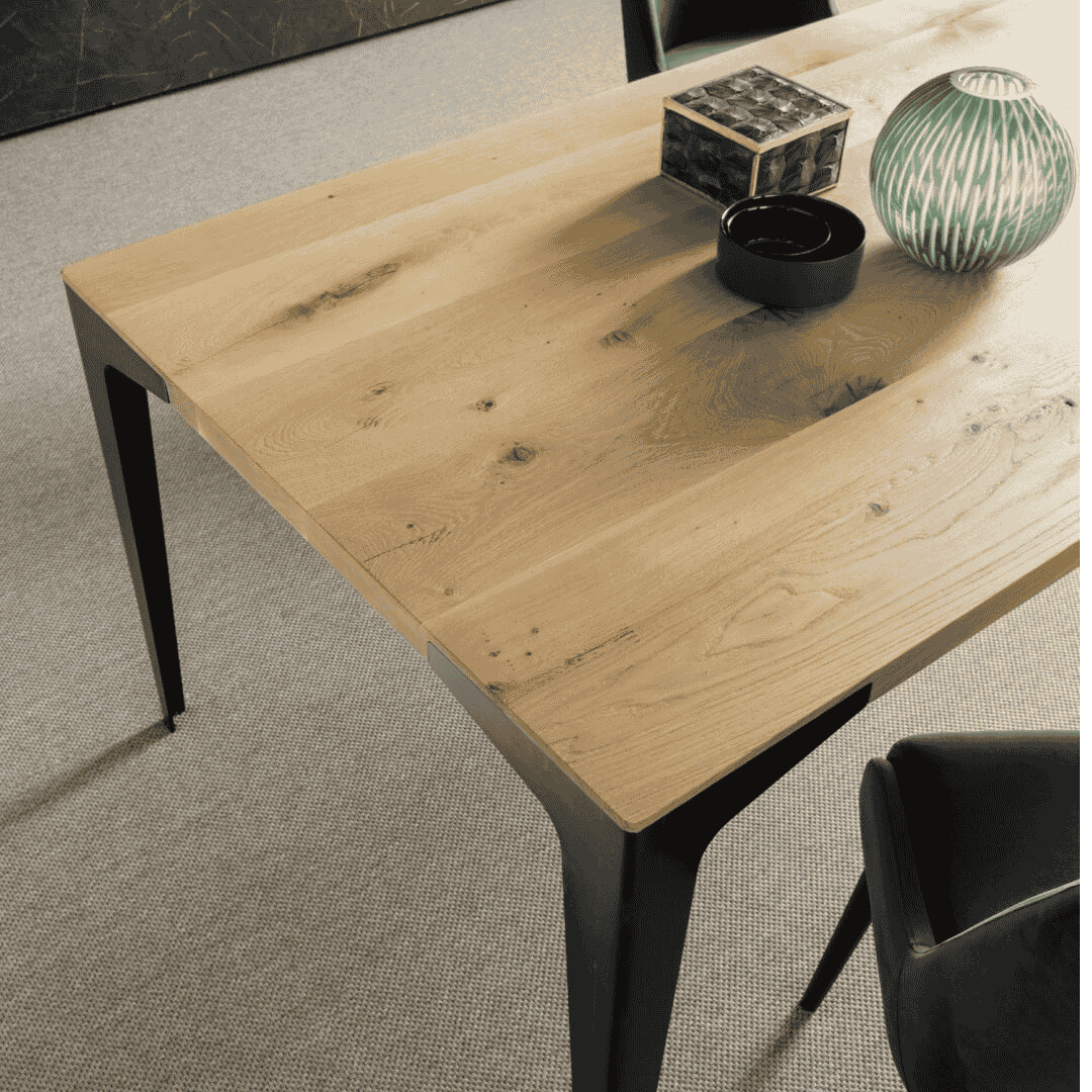 Fly Fixed Table