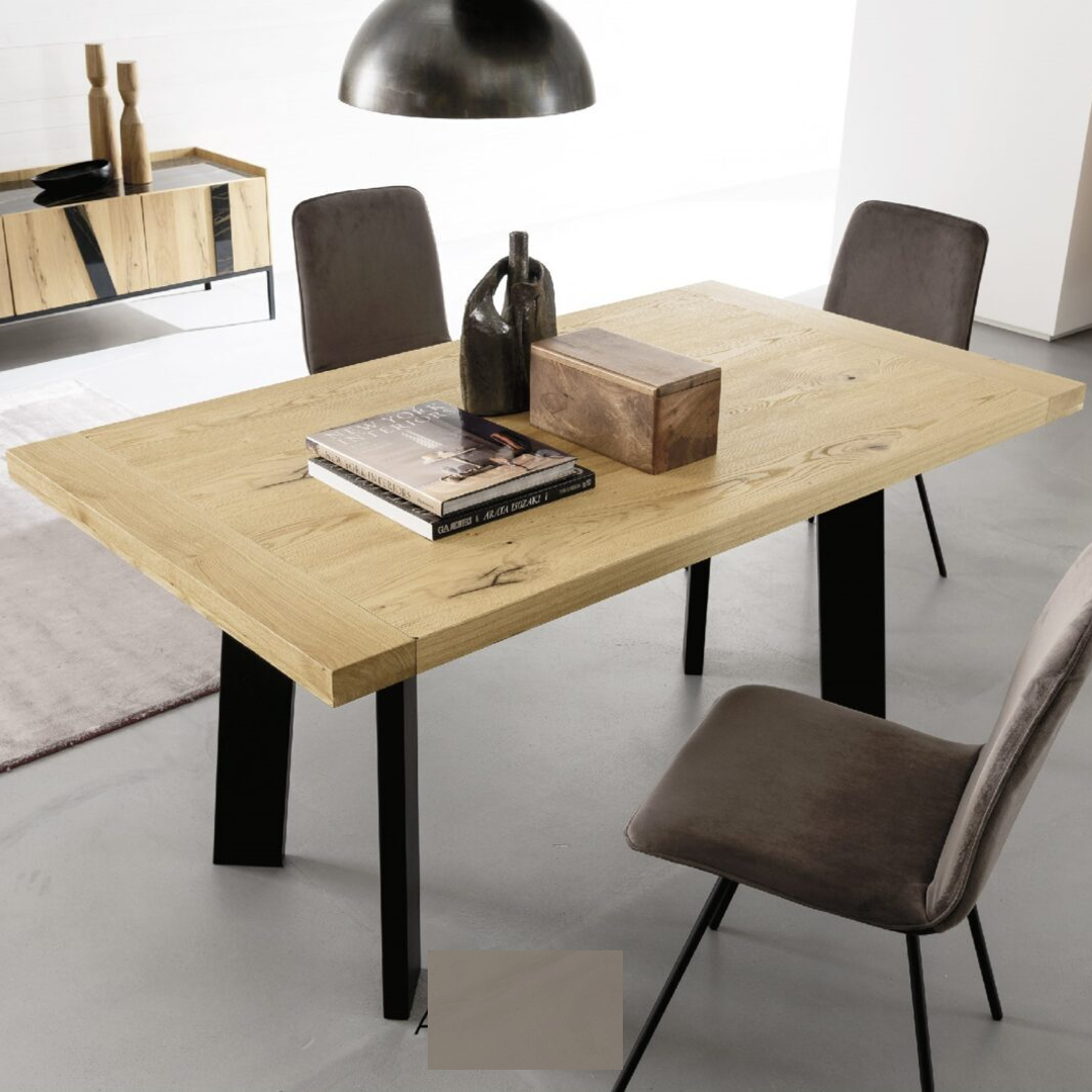 Street Extending Table