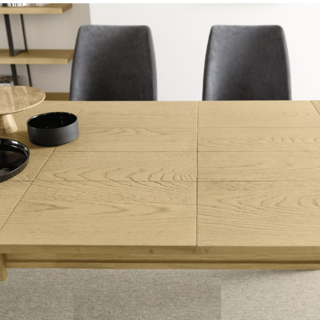 Montreal Extending Table