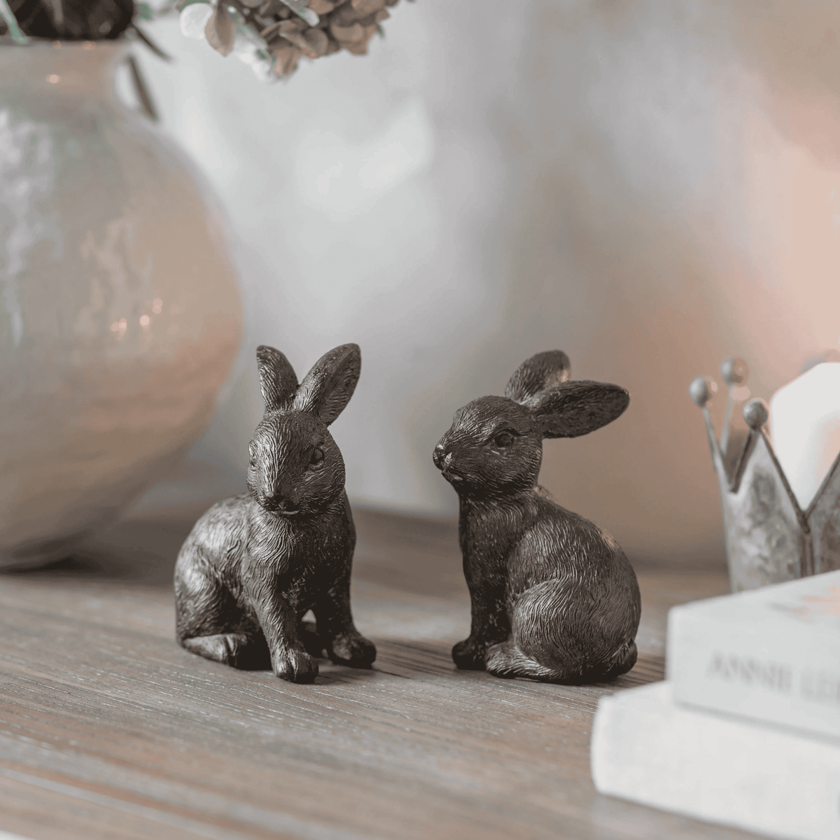Avening Pair of Hares 12cm