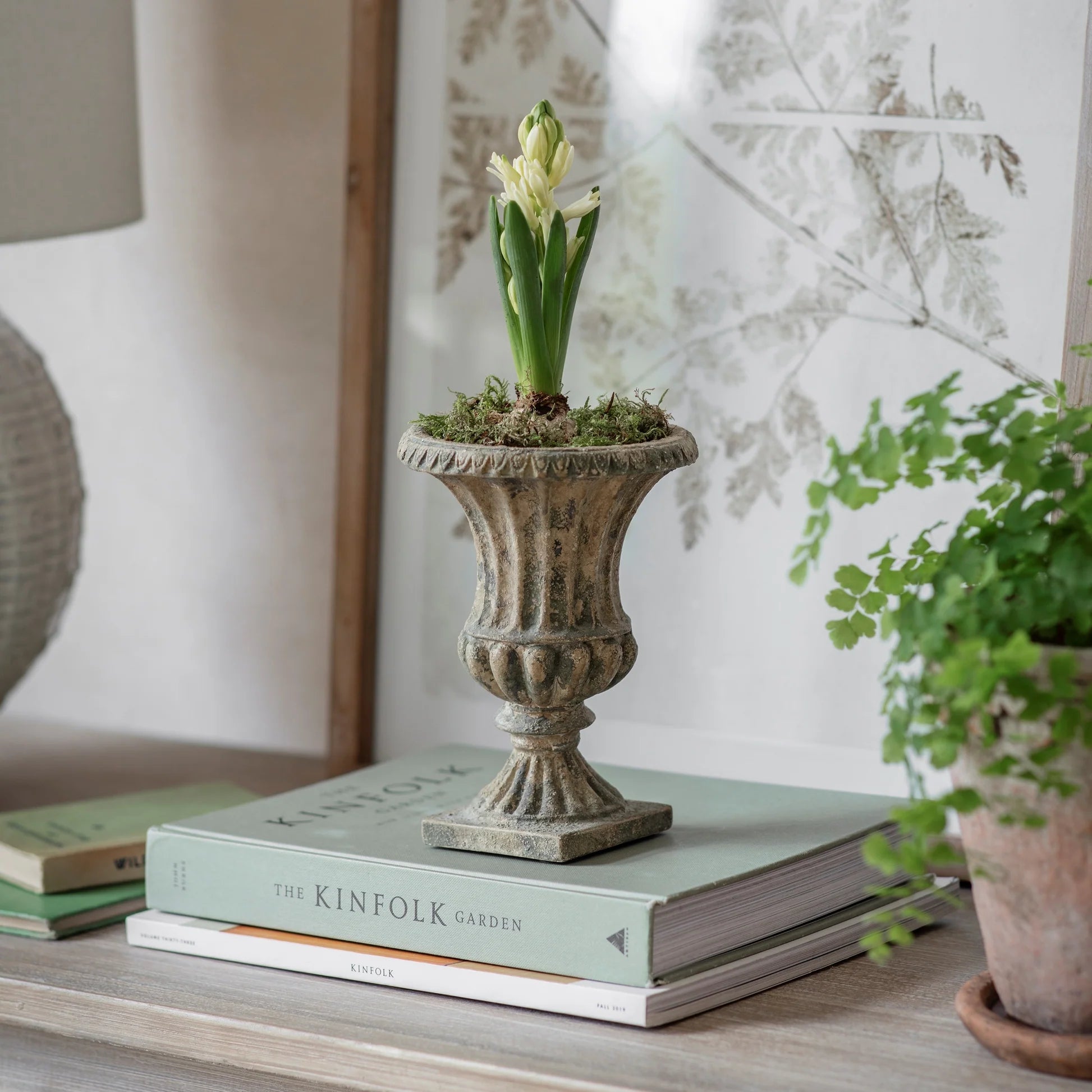 Yarnton Small Pedestal Planter 18cm | Annie Mo's