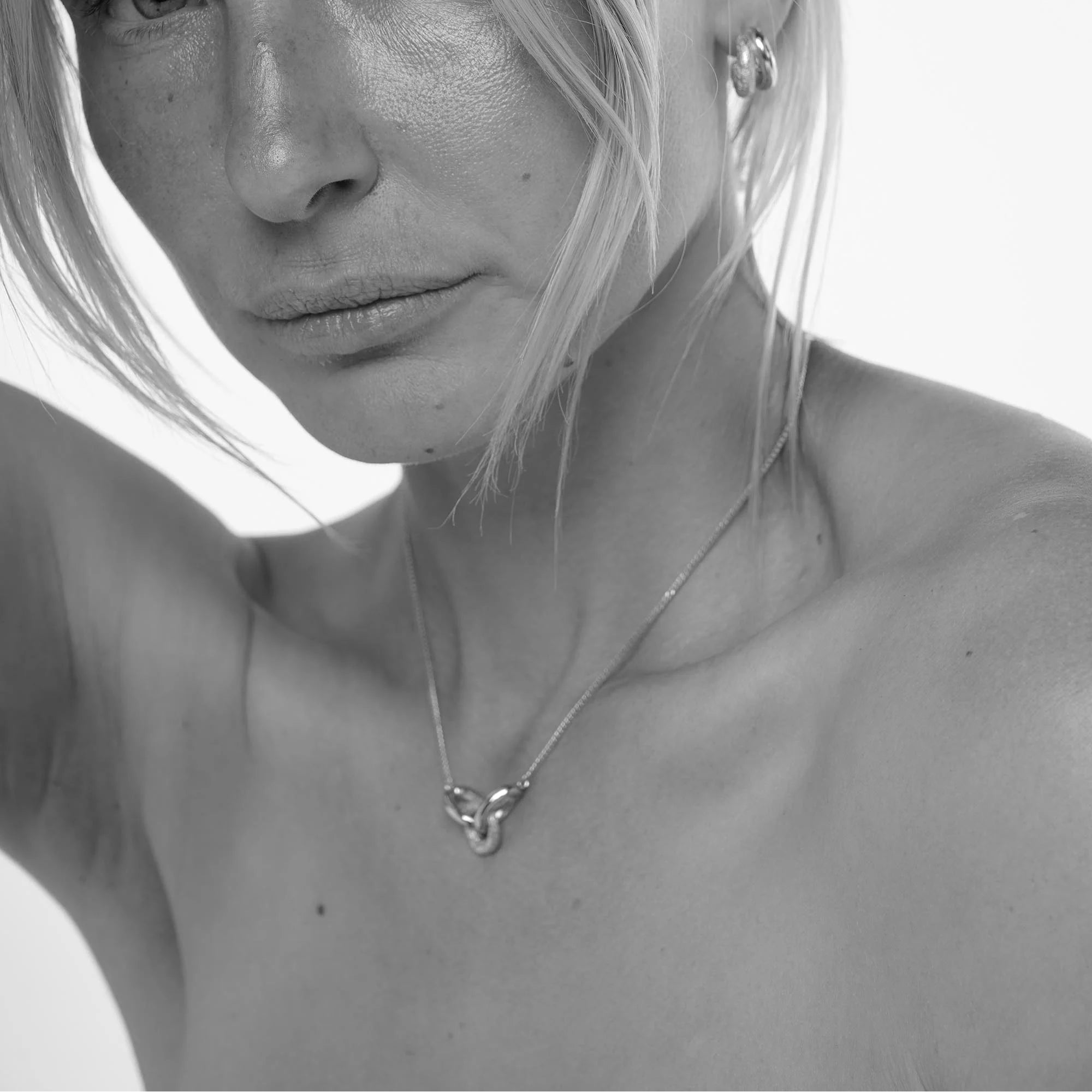 Bind Necklace Silver | Annie Mo's