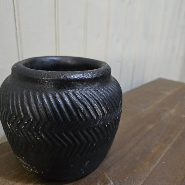 Black Pot 12cm B