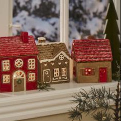 Ceramic House with Red Rood and Red Door 14cm | Annie Mo's-2