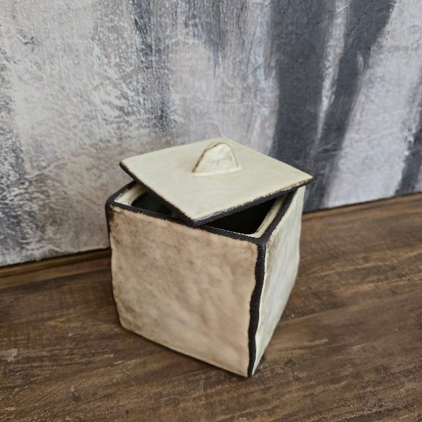 Ceramic Reactive Glaze Ashen Tissue Box 2