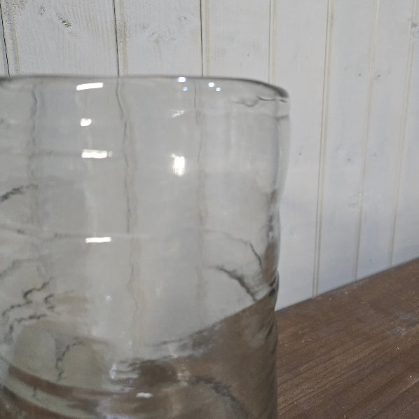 Claymore Wave Shaped Vase-E