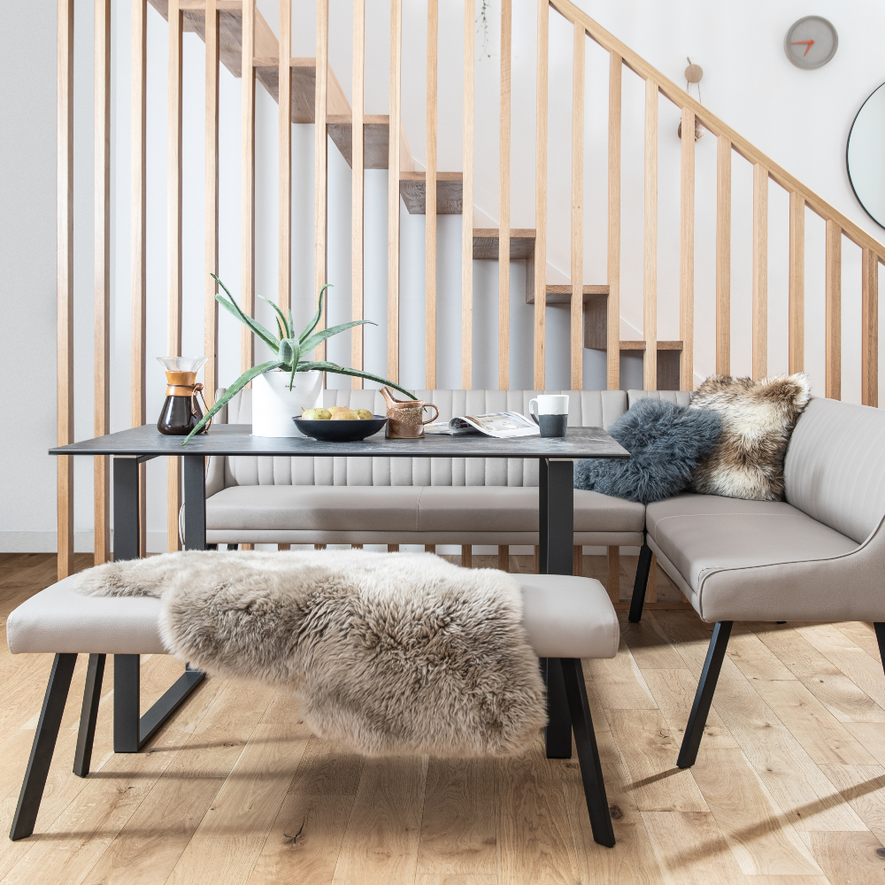 Corner bench round online table