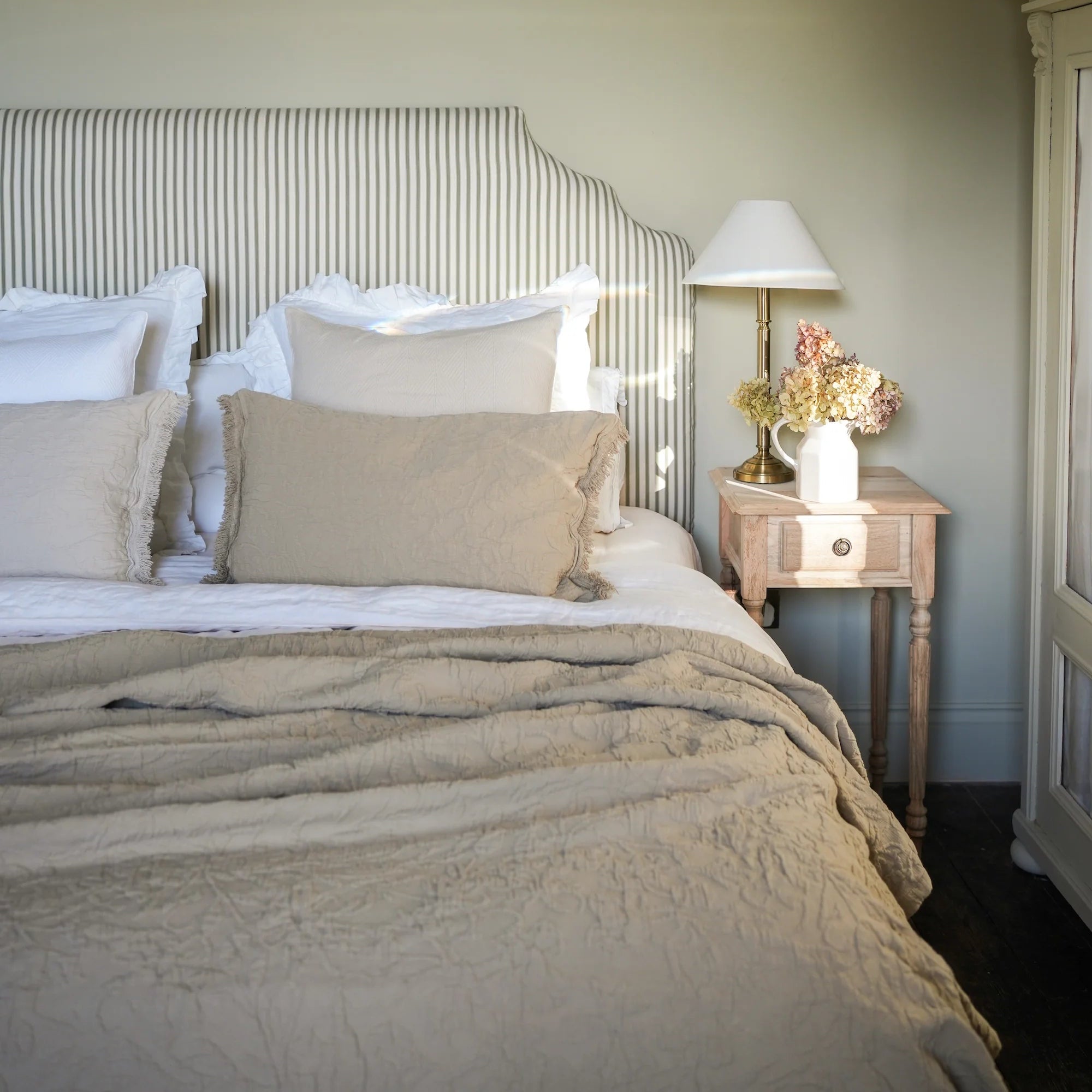 Chatsworth Bedspread - Antique White 220 x 230cm | Annie Mo's 6