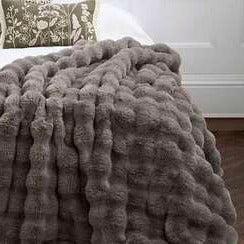 Feather Faux Fur Brown Throw 145x170cm