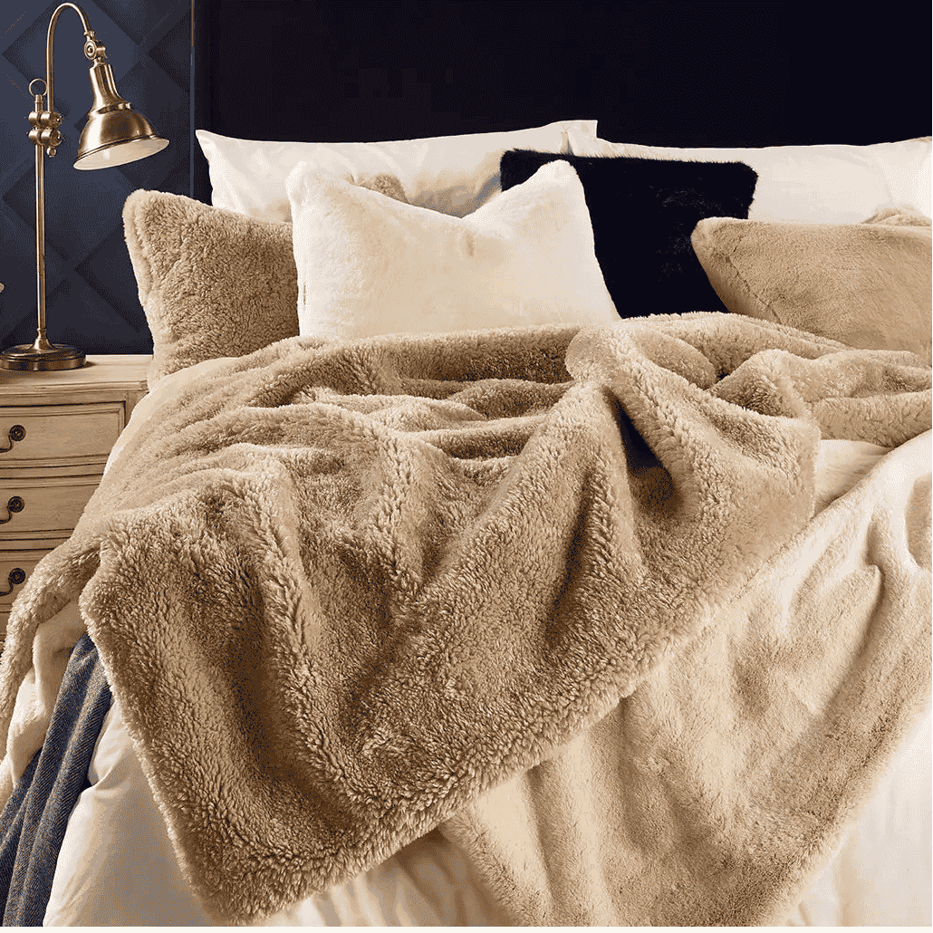 Frosted Vanilla Faux Fur Throw - Size Choice | Annie Mo's