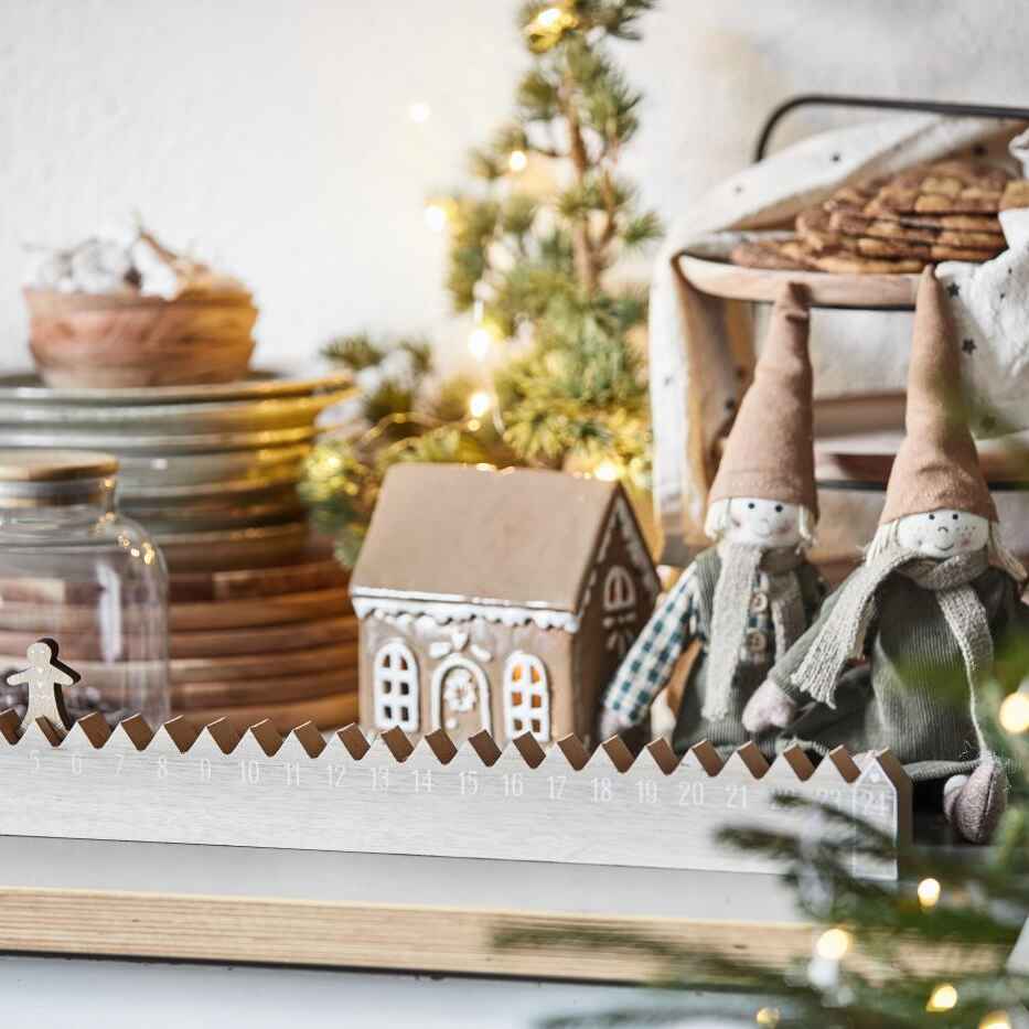 Gingerbread Ceramic House with Wreath on Front Door 14cm | Annie Mo's B