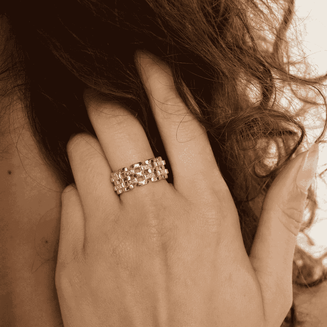 Linear Ring Gold