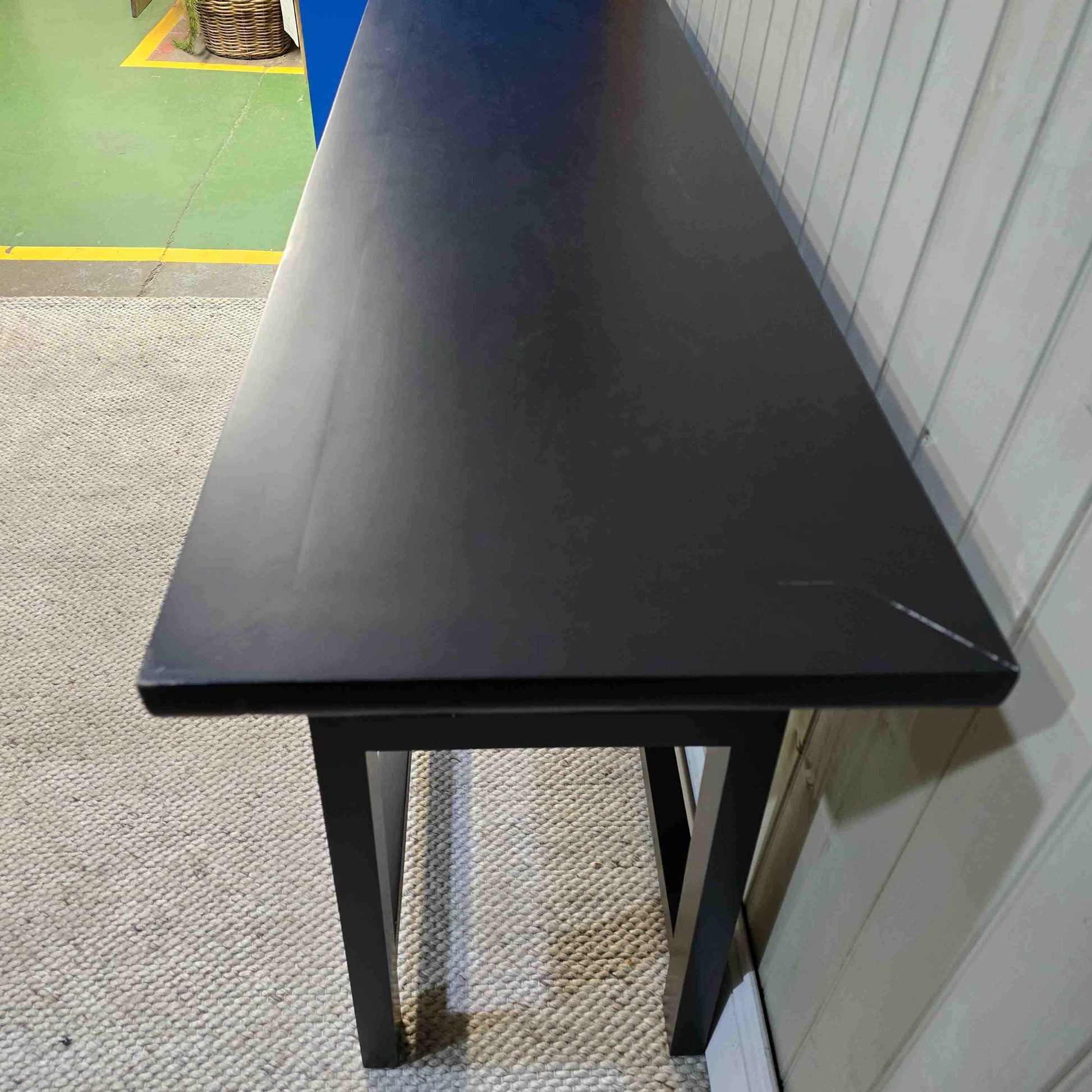 Marseille Black Console 4