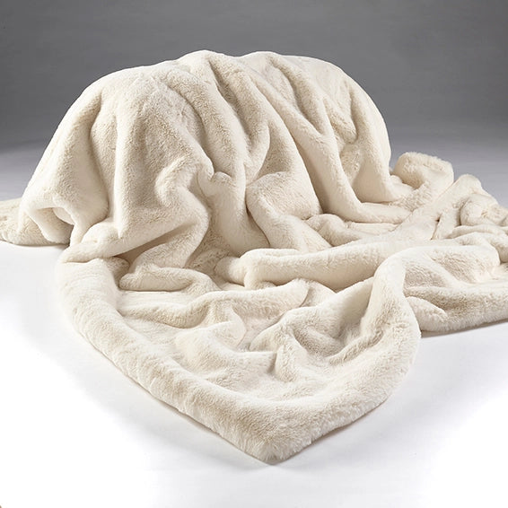 Soft Cream Faux Fur Throw - Size Choice | Annie Mo's