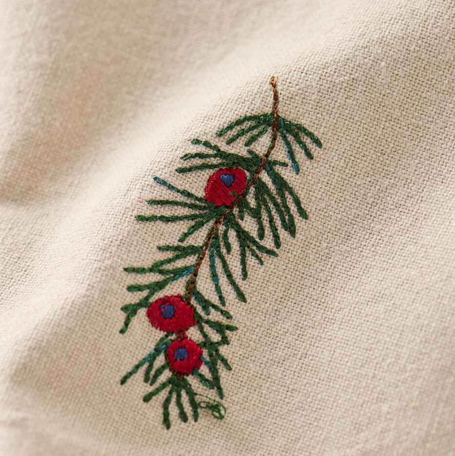 Traditional Napkin with Branch with Red Berries 40cm | Annie Mo's2