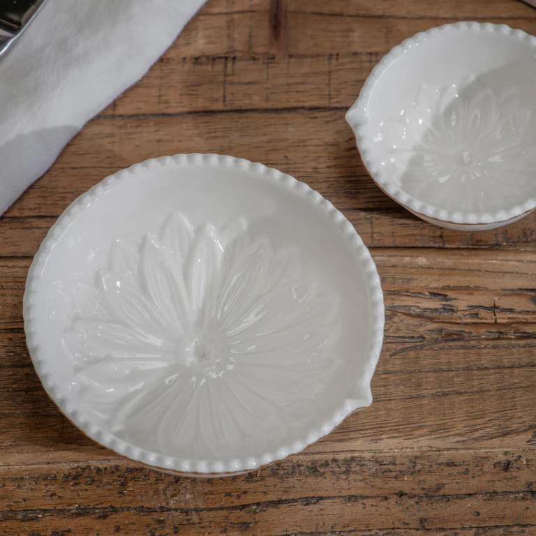 Wrenford Pair of Ivory Scalloped Bowls 12cm | Annie Mo's