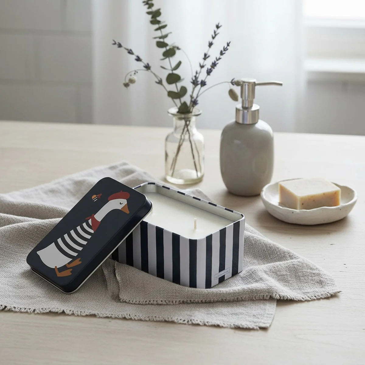 Parisian Duck Scented Candle Tin | Annie Mo's